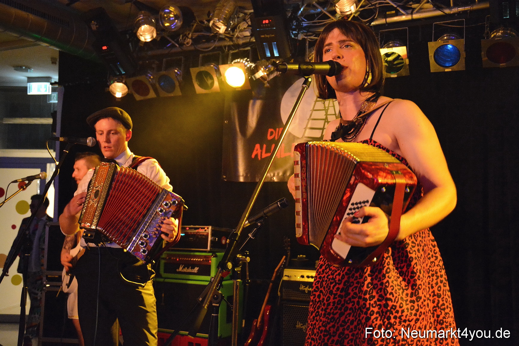 Weiberfasching Neumarkt 230217 0052
