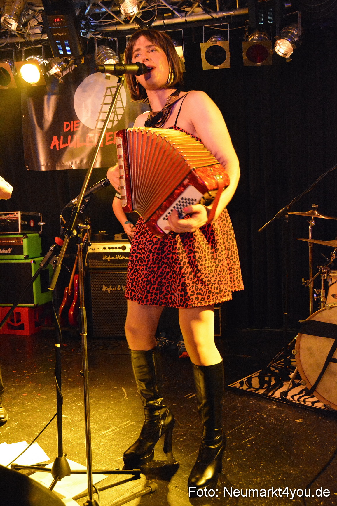 Weiberfasching Neumarkt 230217 0053