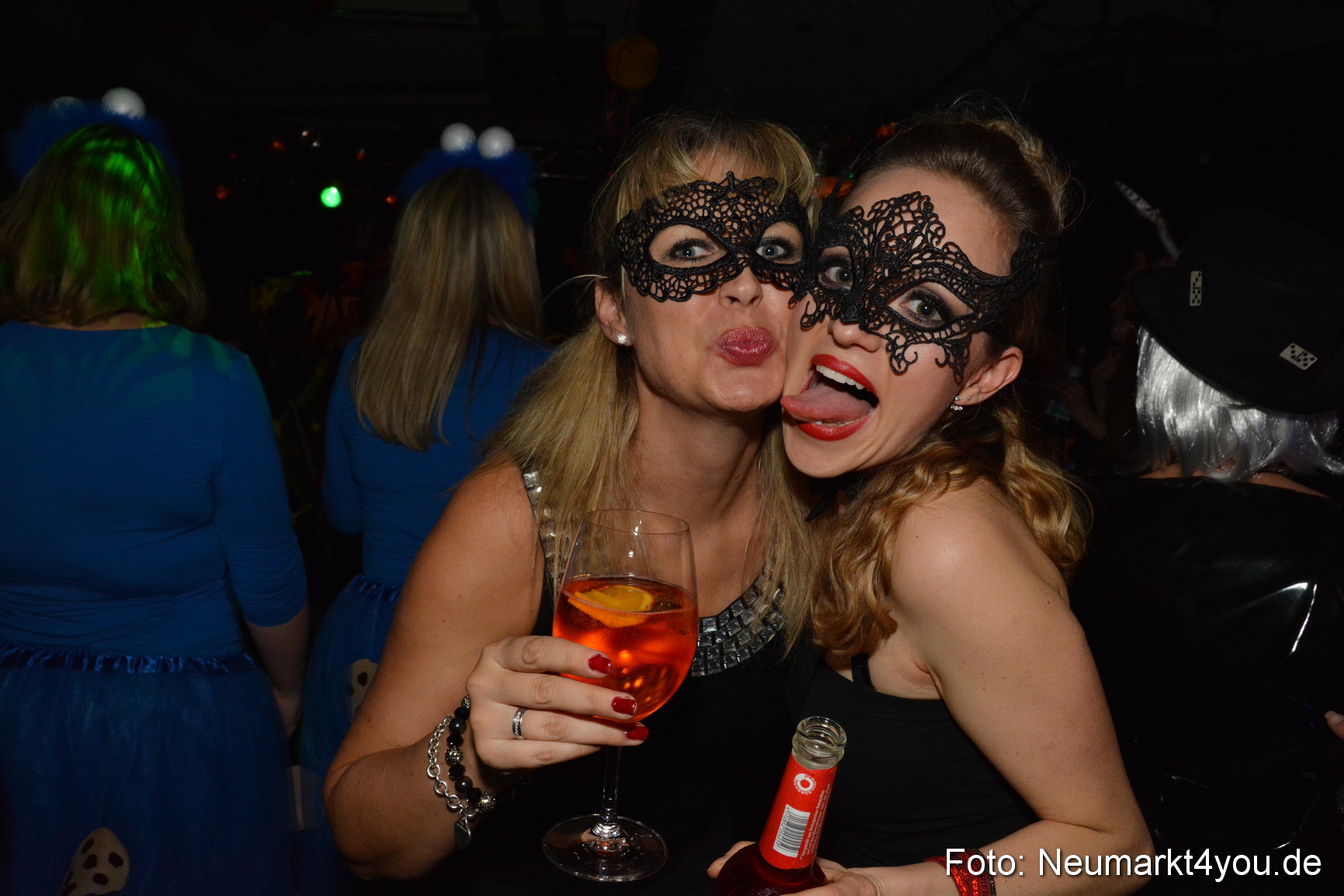 Weiberfasching Neumarkt 230217 0059