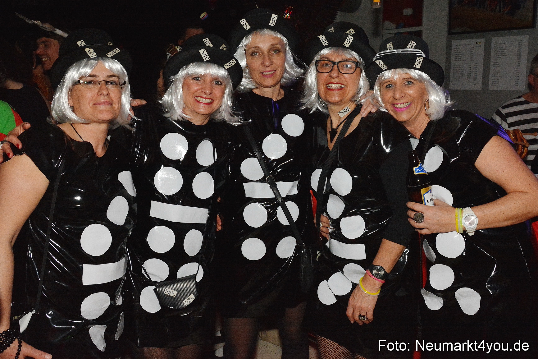 Weiberfasching Neumarkt 230217 0061