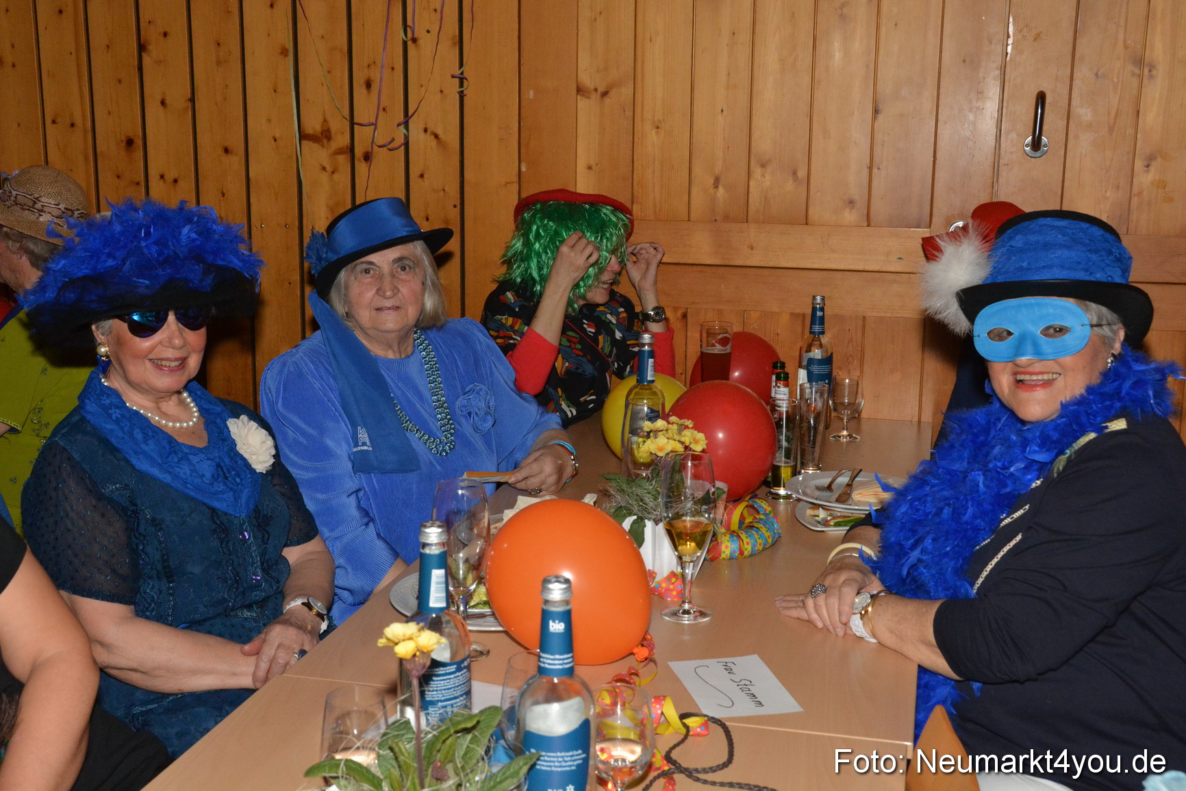 Weiberfasching Neumarkt 230217 0082