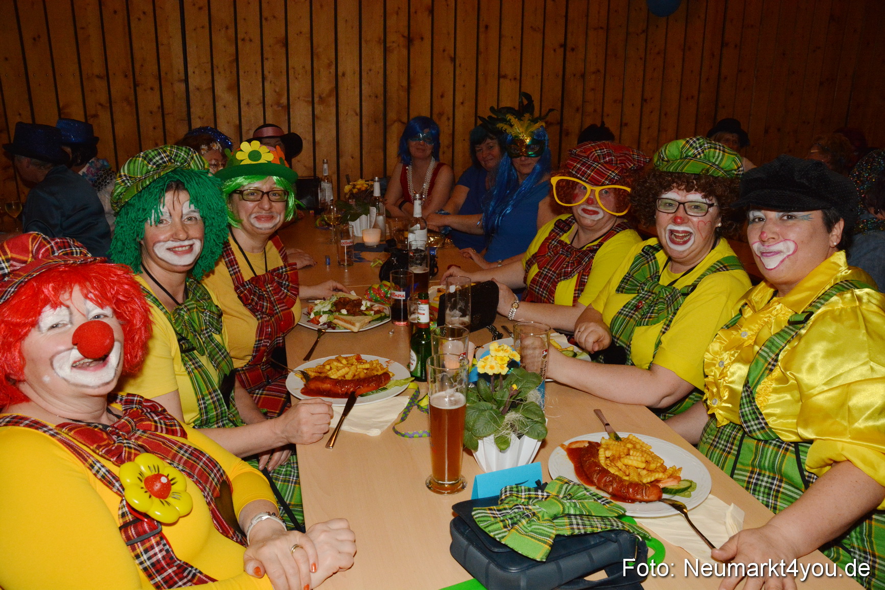 Weiberfasching Neumarkt 230217 0087