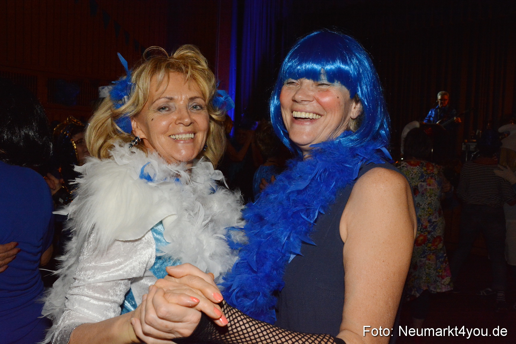 Weiberfasching Neumarkt 230217 0089