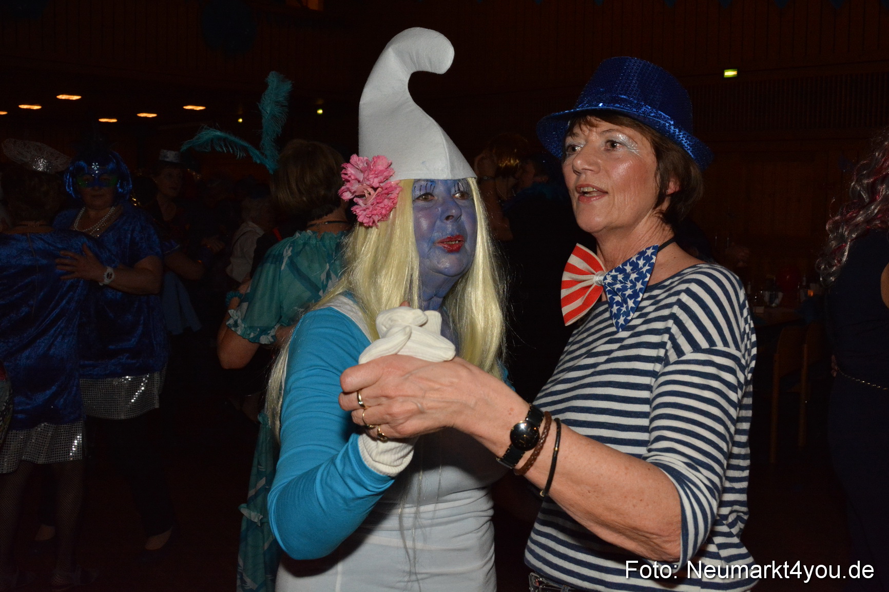 Weiberfasching Neumarkt 230217 0091