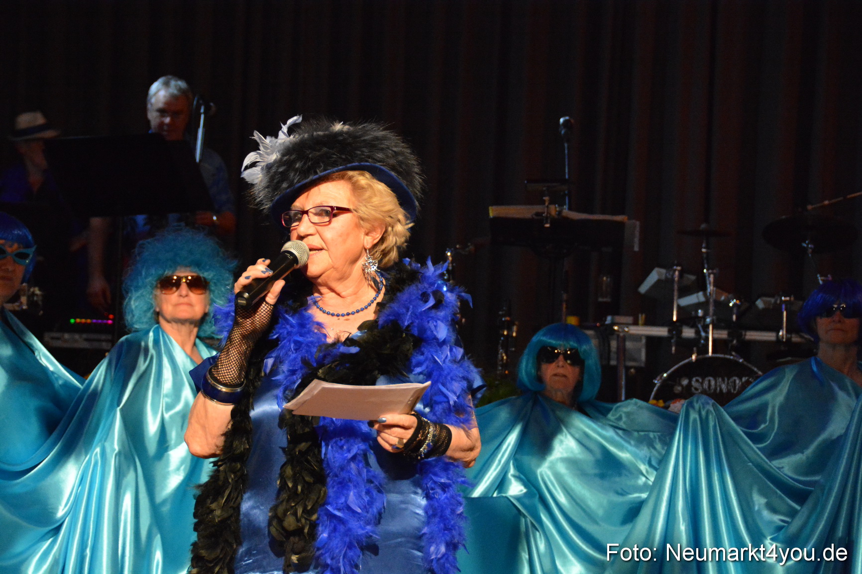 Weiberfasching Neumarkt 230217 0098