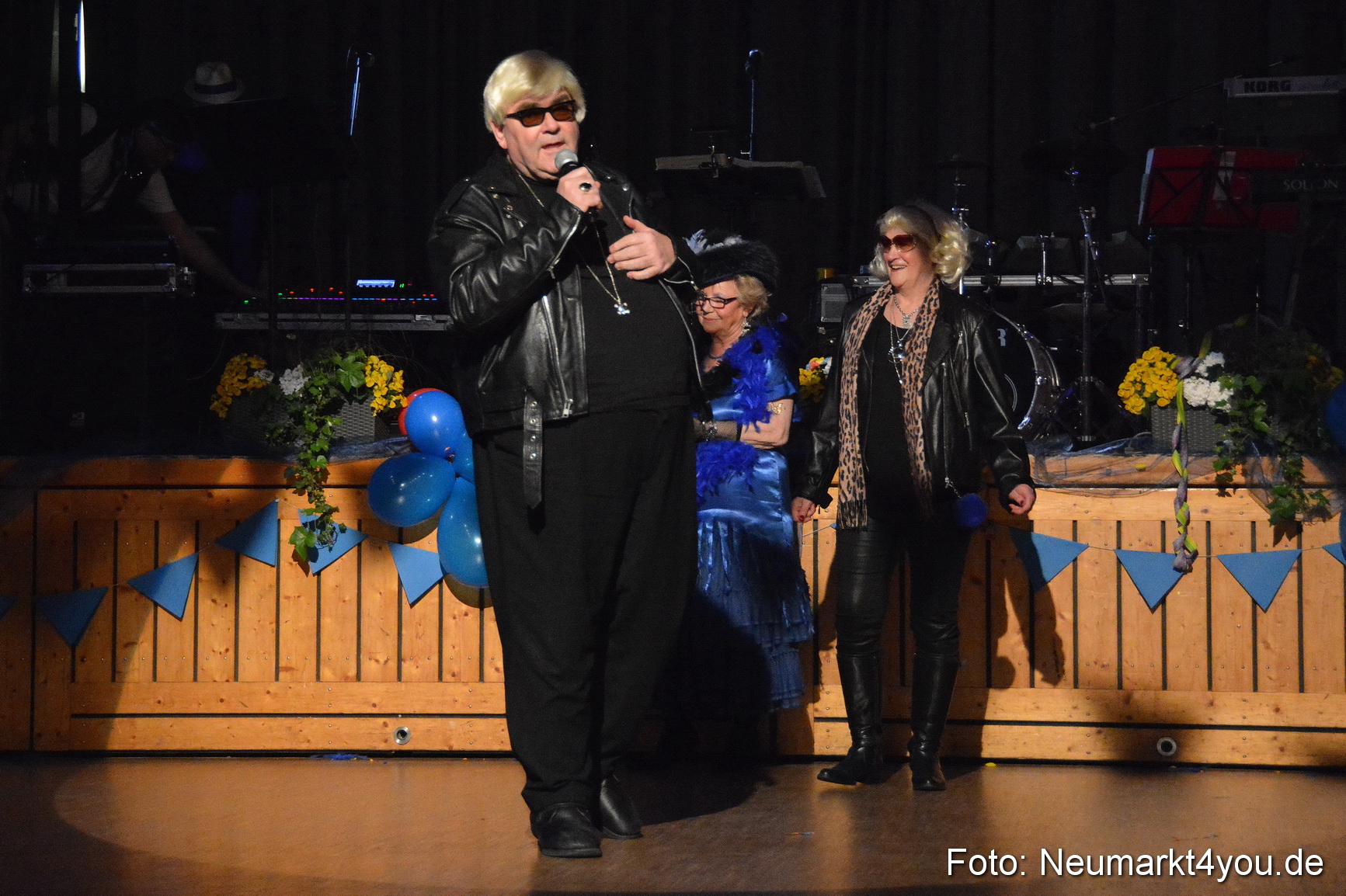 Weiberfasching Neumarkt 230217 0102