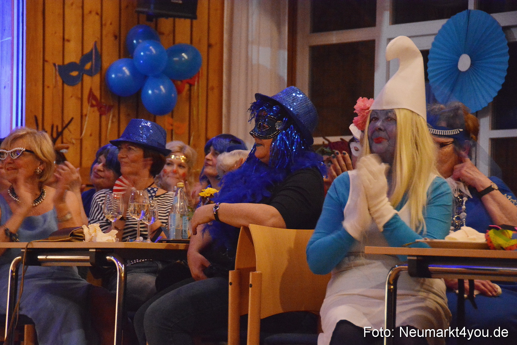 Weiberfasching Neumarkt 230217 0112