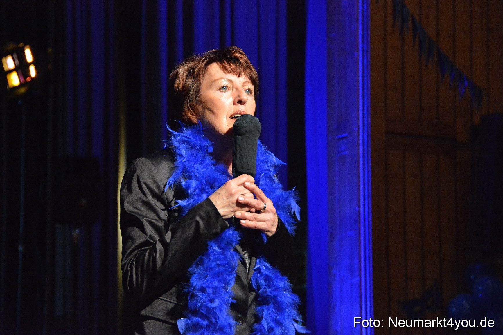 Weiberfasching Neumarkt 230217 0114