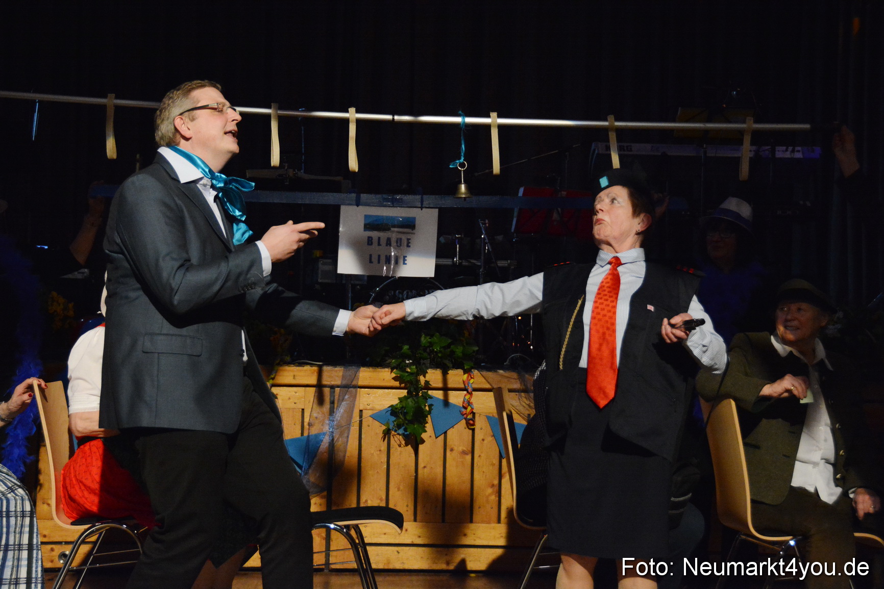 Weiberfasching Neumarkt 230217 0121