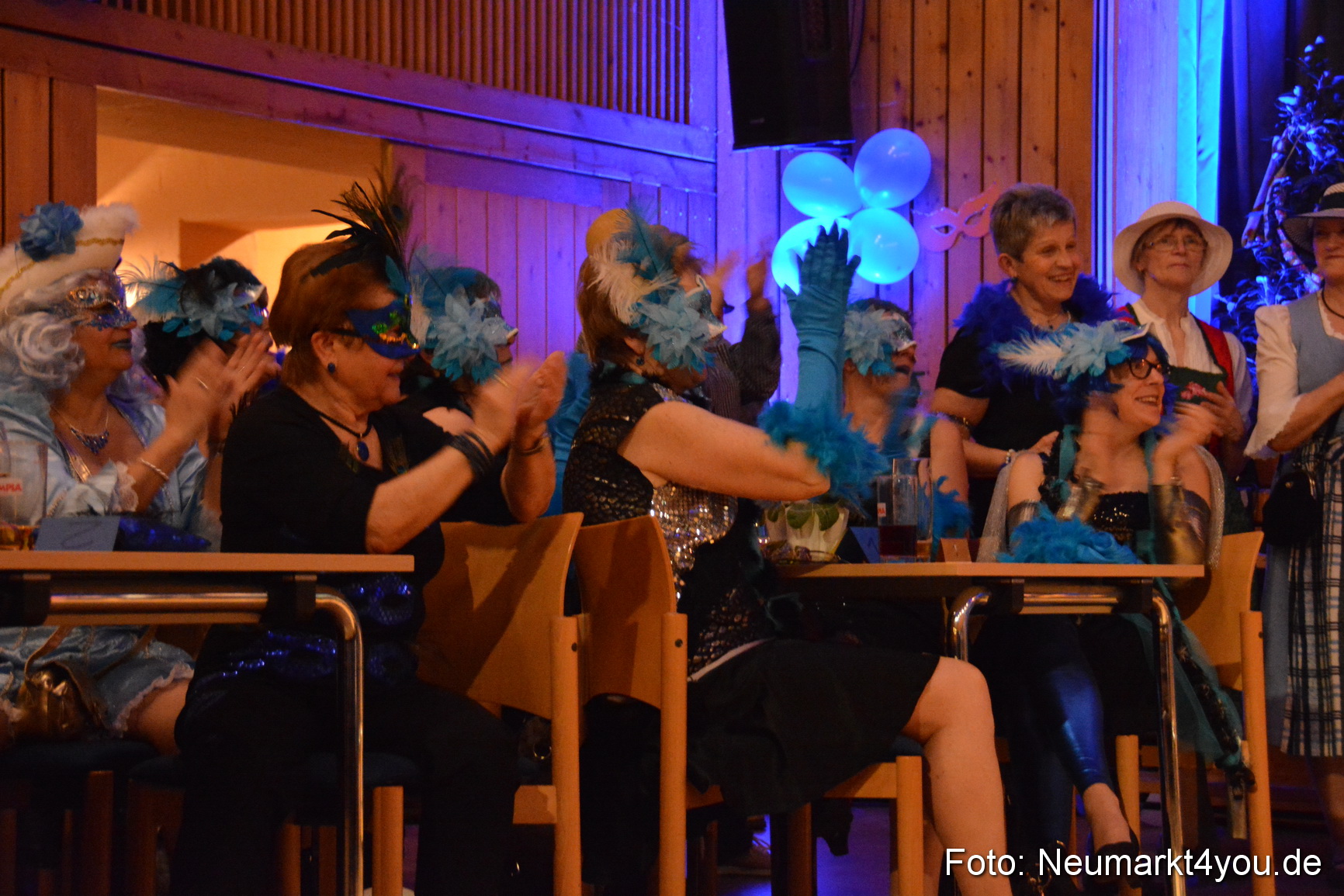 Weiberfasching Neumarkt 230217 0125