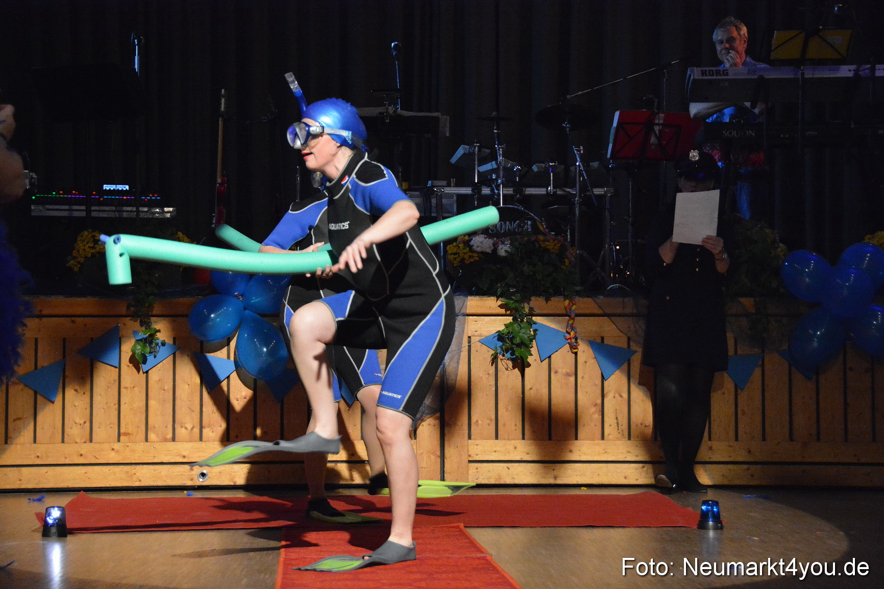 Weiberfasching Neumarkt 230217 0129