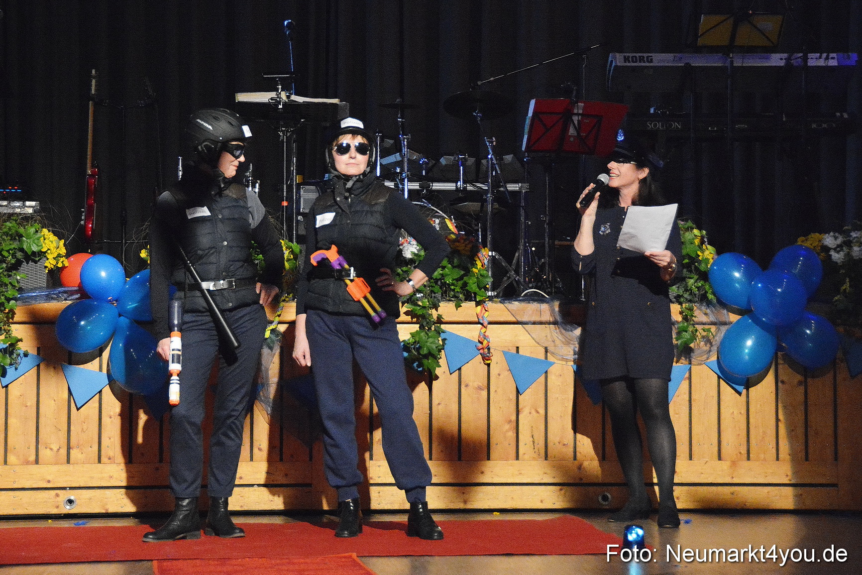 Weiberfasching Neumarkt 230217 0133