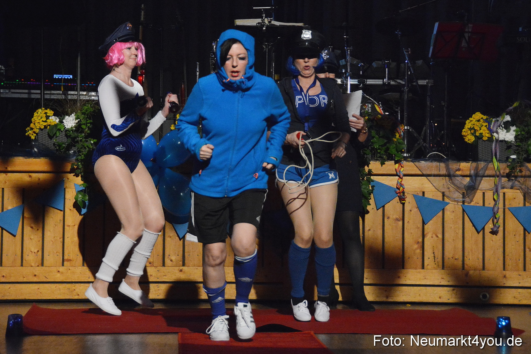 Weiberfasching Neumarkt 230217 0137