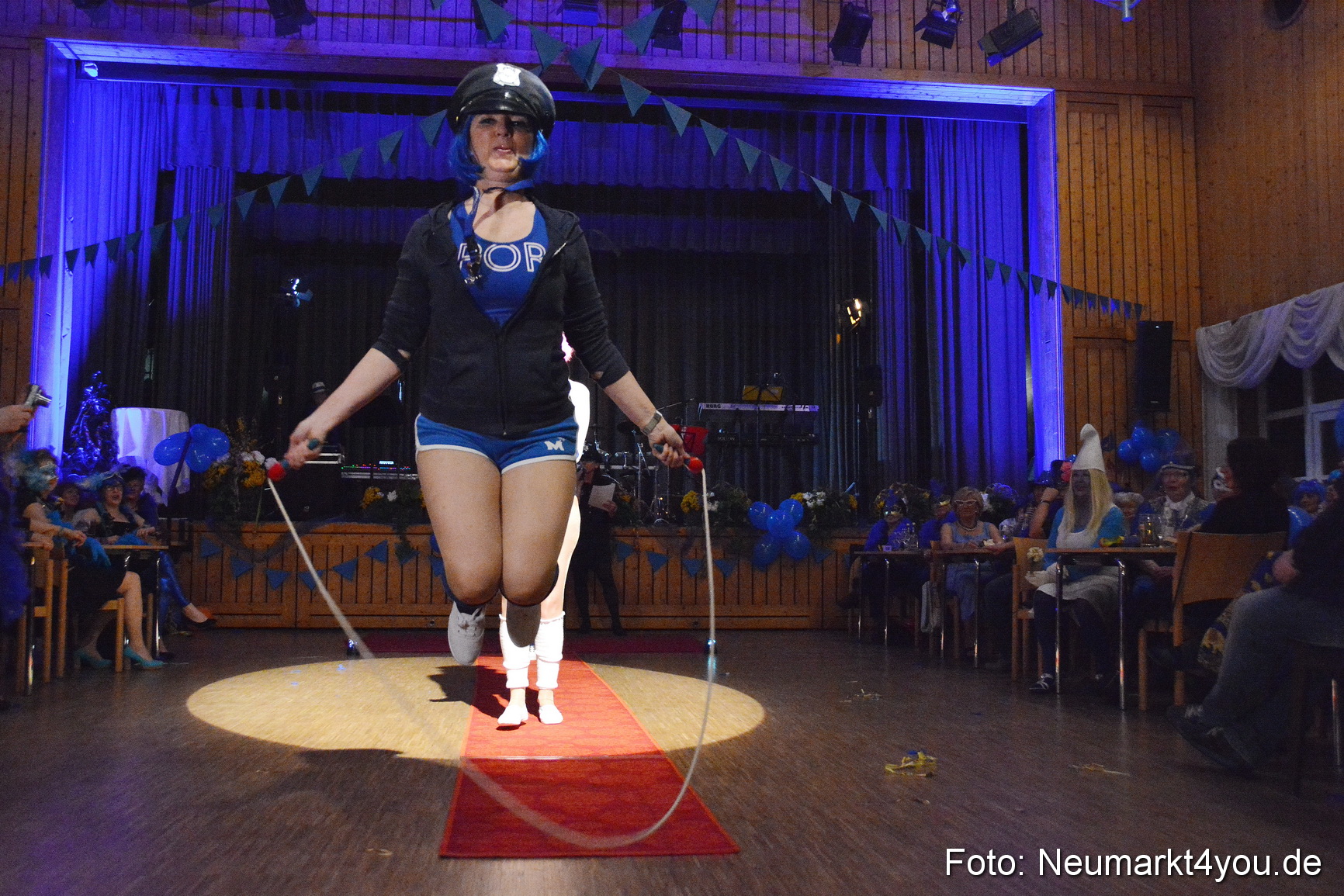 Weiberfasching Neumarkt 230217 0139