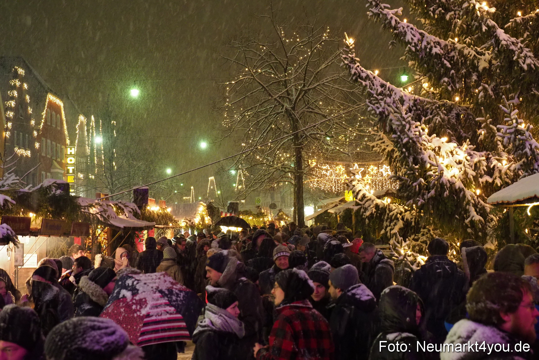 Weihnachtsmarkt Neumarkt 031217 0023
