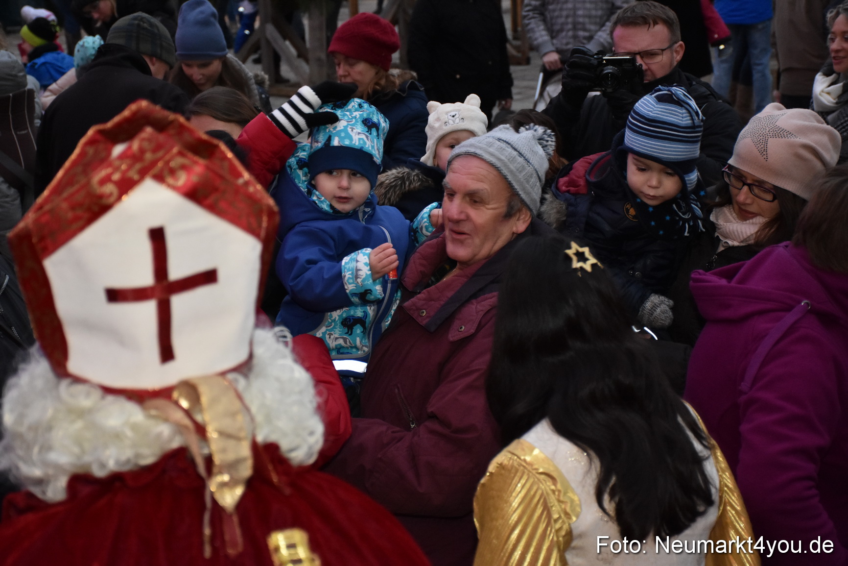 Weihnachtsmarkt Neumarkt 061217 0013