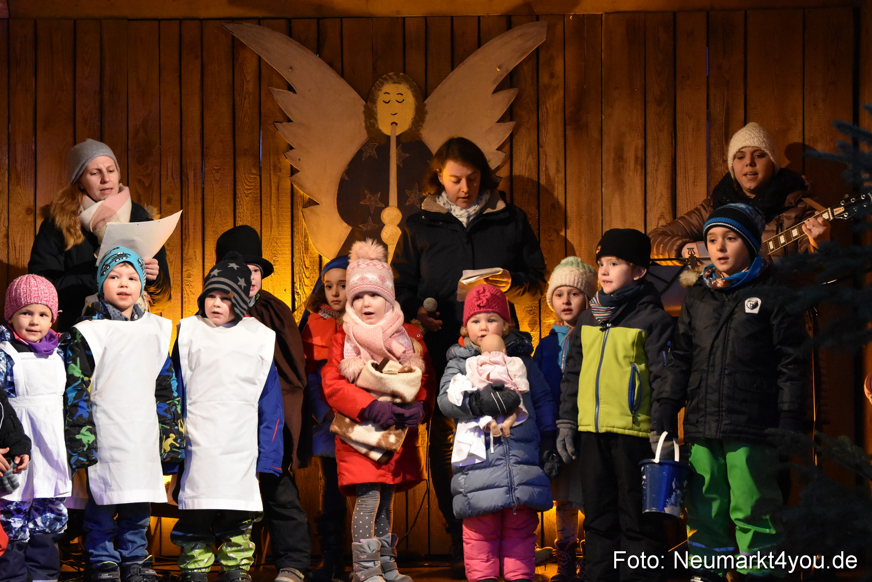 Weihnachtsmarkt Neumarkt 151217 0002