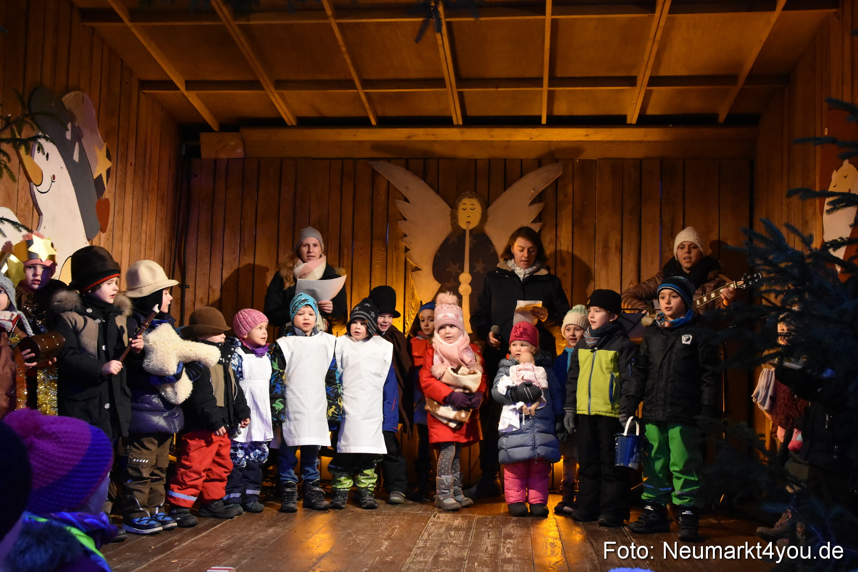 Weihnachtsmarkt Neumarkt 151217 0003