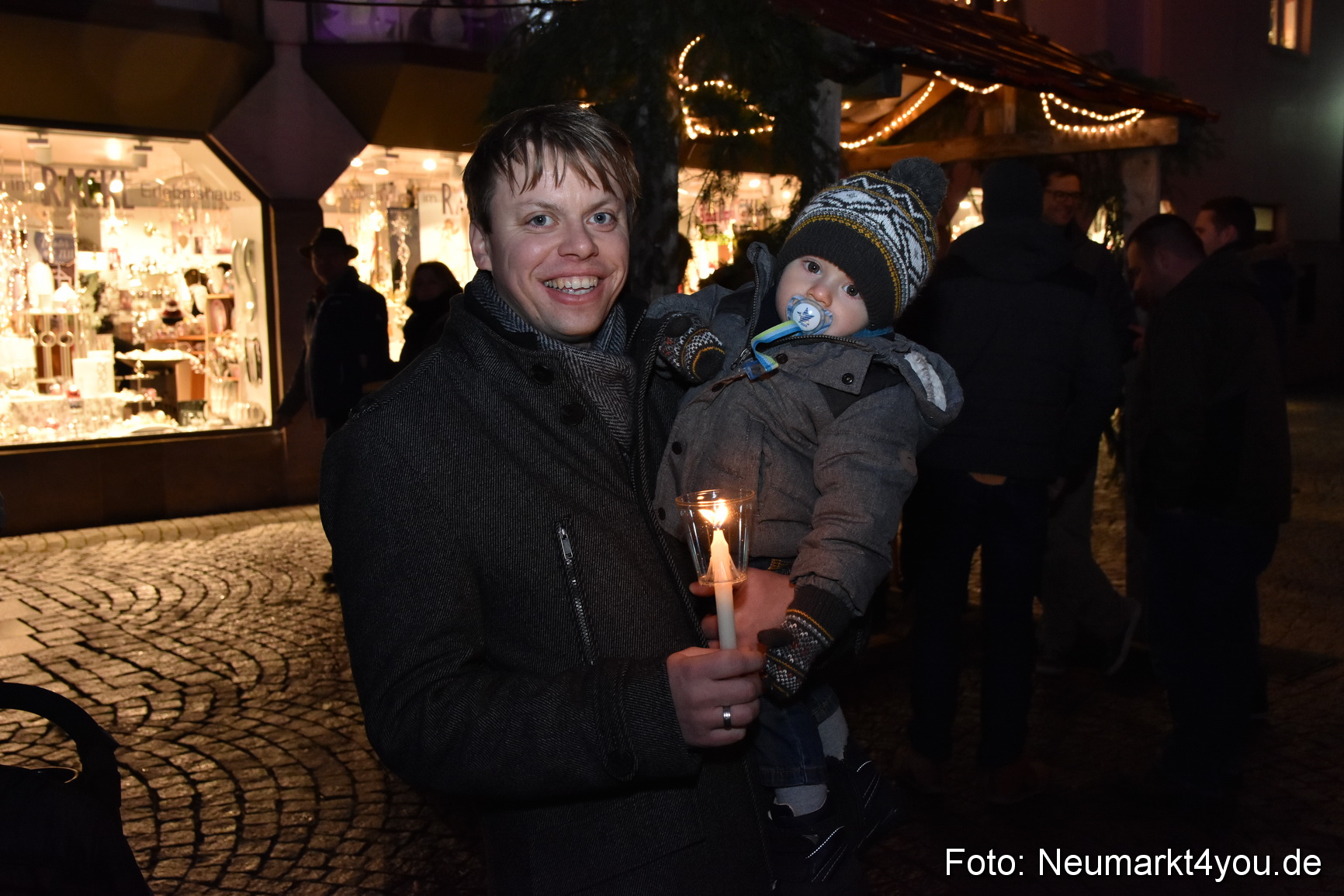 Weihnachtsmarkt Neumarkt 151217 0009