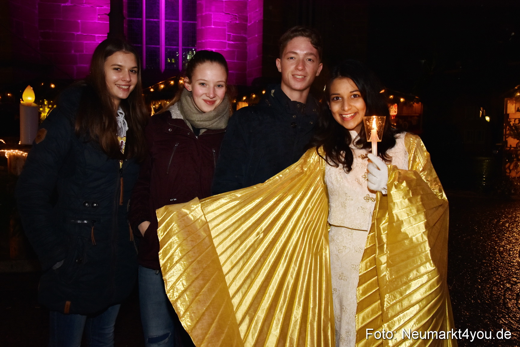 Weihnachtsmarkt Neumarkt 151217 0014