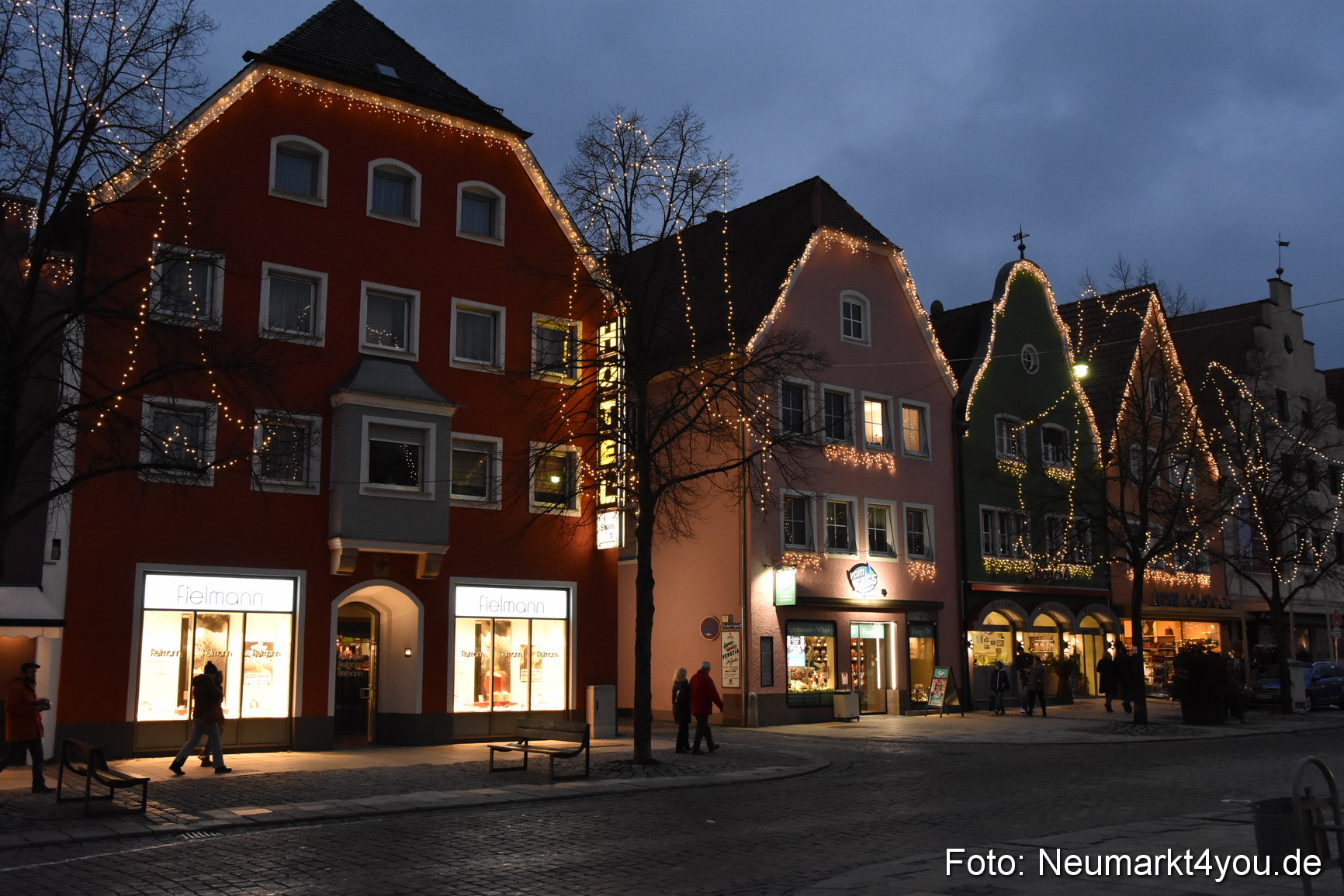 Weihnachtsmarkt Neumarkt 231217 0014