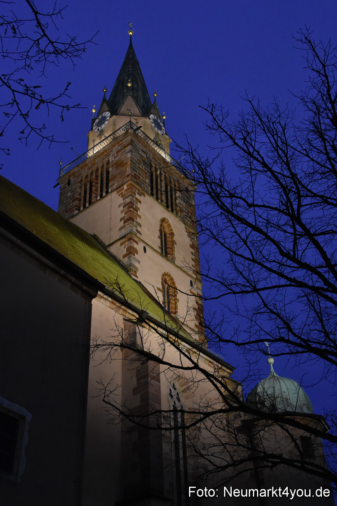 Weihnachtsmarkt Neumarkt 231217 0017