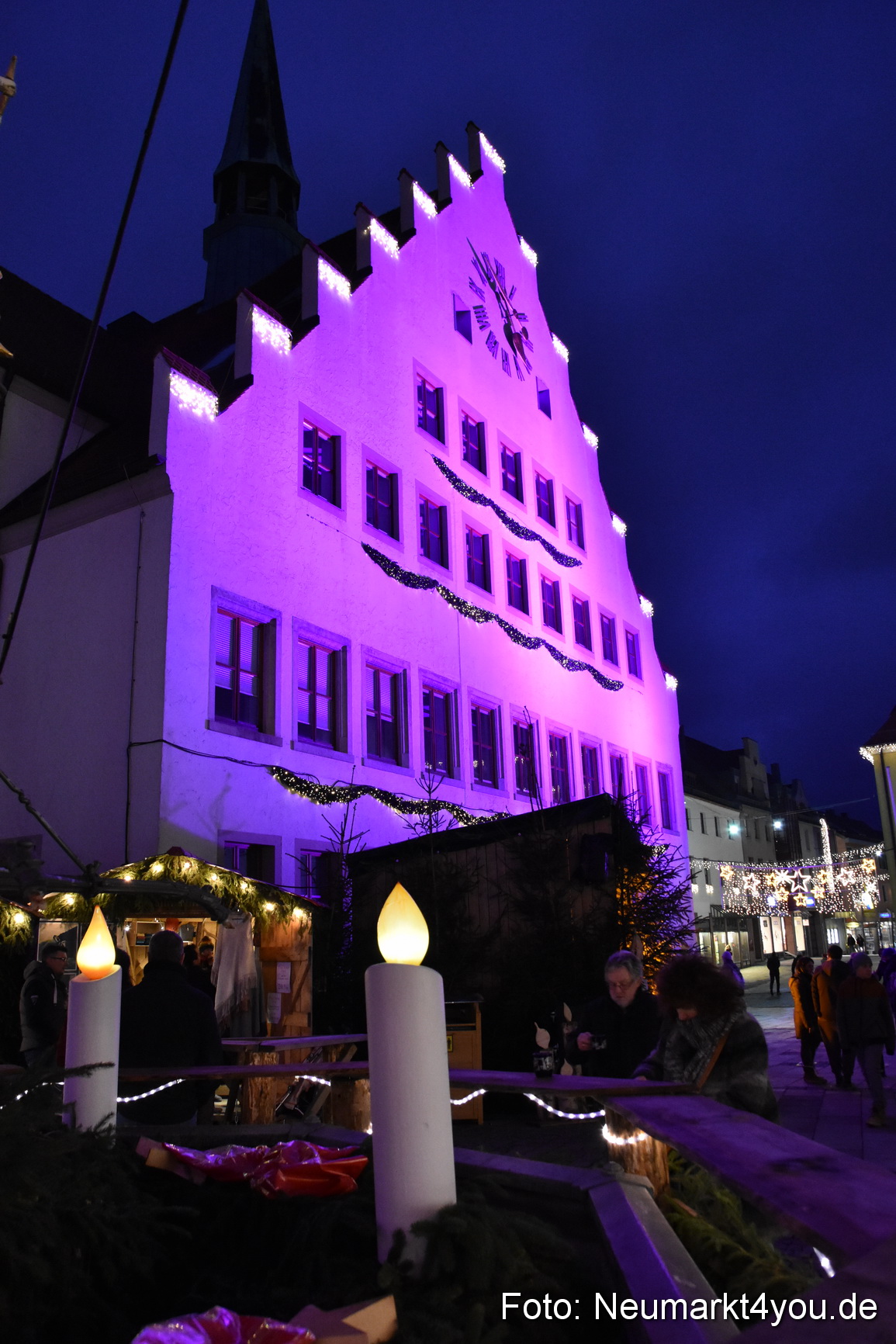 Weihnachtsmarkt Neumarkt 231217 0020