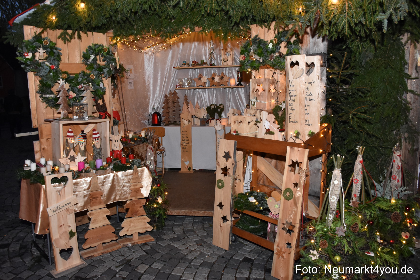 Weihnachtsmarkt Neumarkt 301117 0031