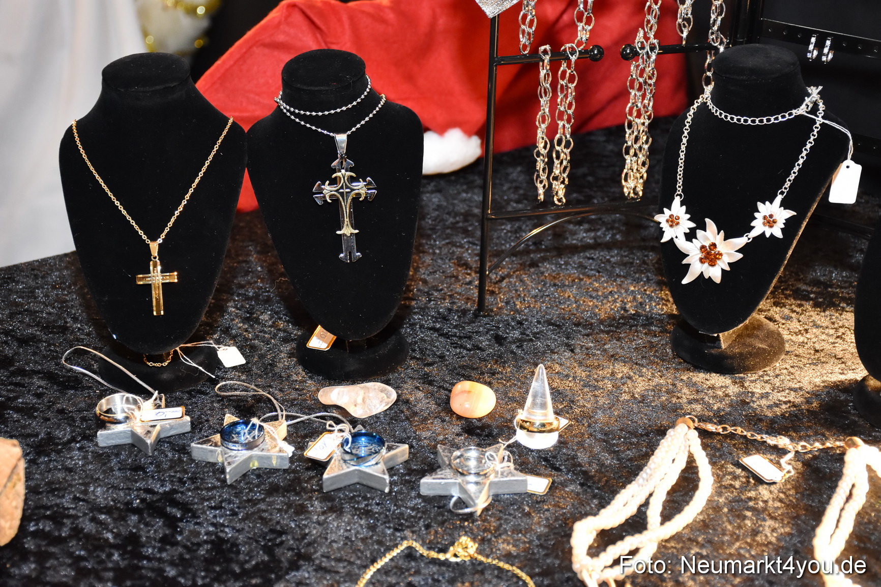 Weihnachtsmarkt Neumarkt 301117 0039