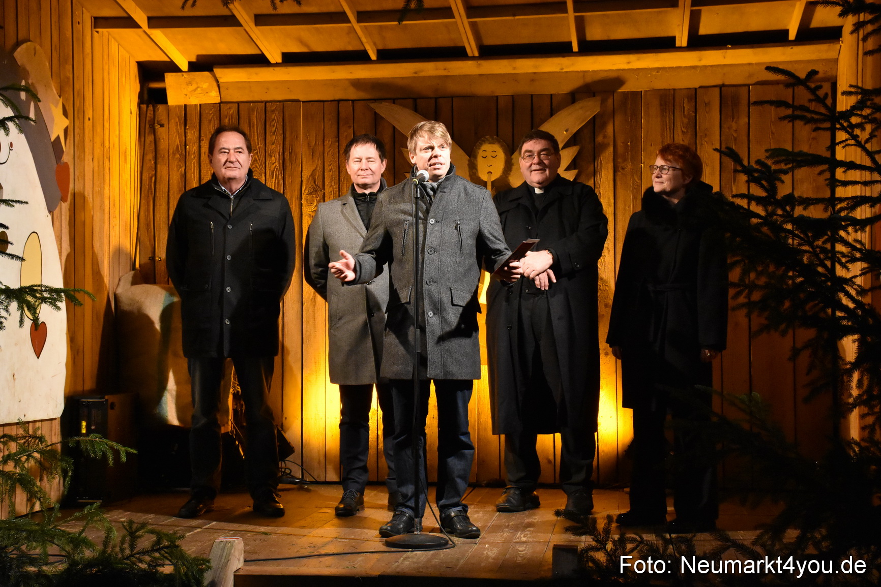 Weihnachtsmarkt Neumarkt 301117 0043