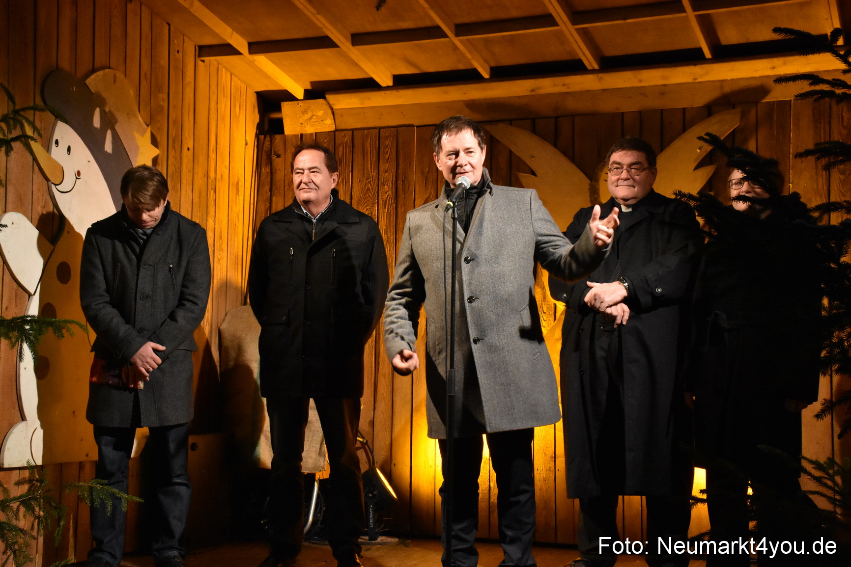 Weihnachtsmarkt Neumarkt 301117 0045