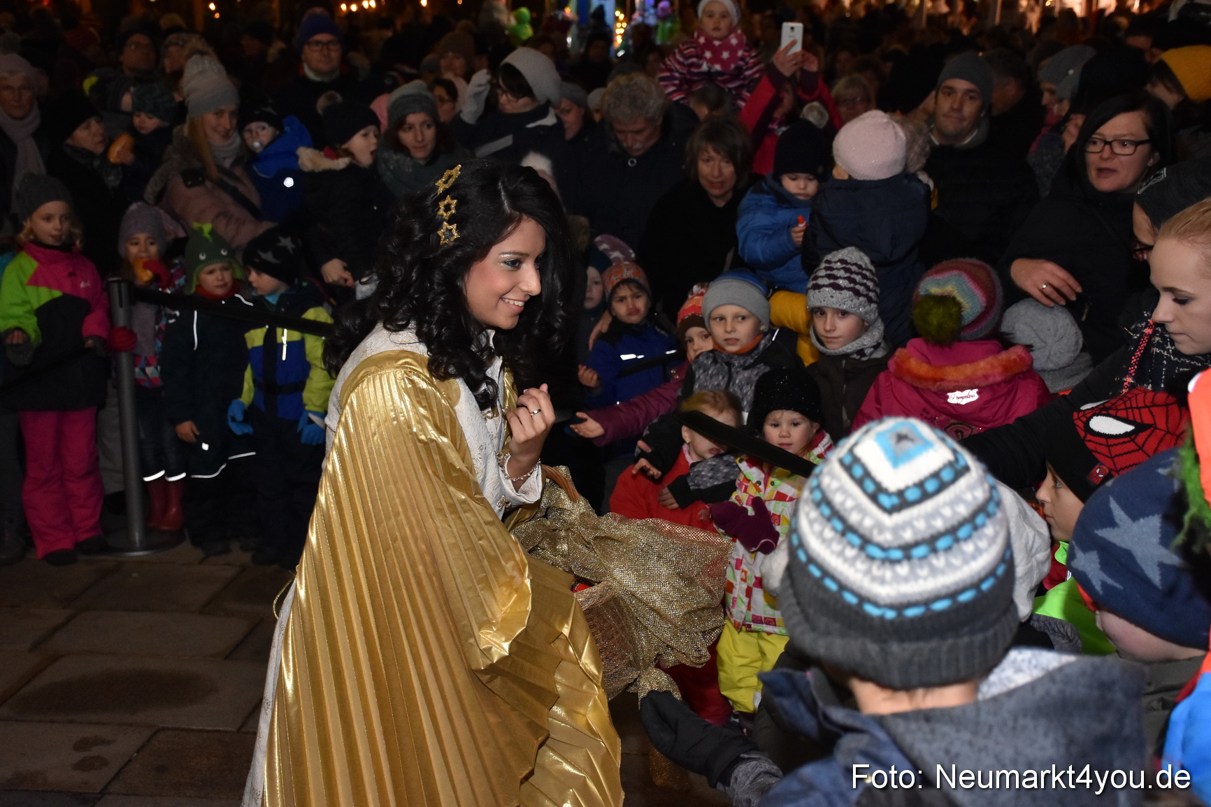Weihnachtsmarkt Neumarkt 301117 0051