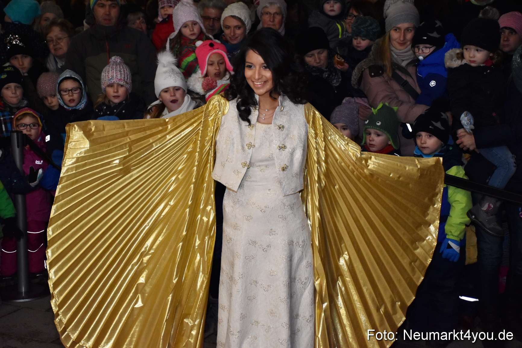 Weihnachtsmarkt Neumarkt 301117 0054