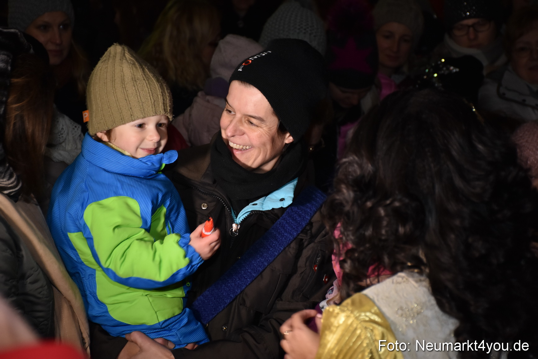 Weihnachtsmarkt Neumarkt 301117 0056