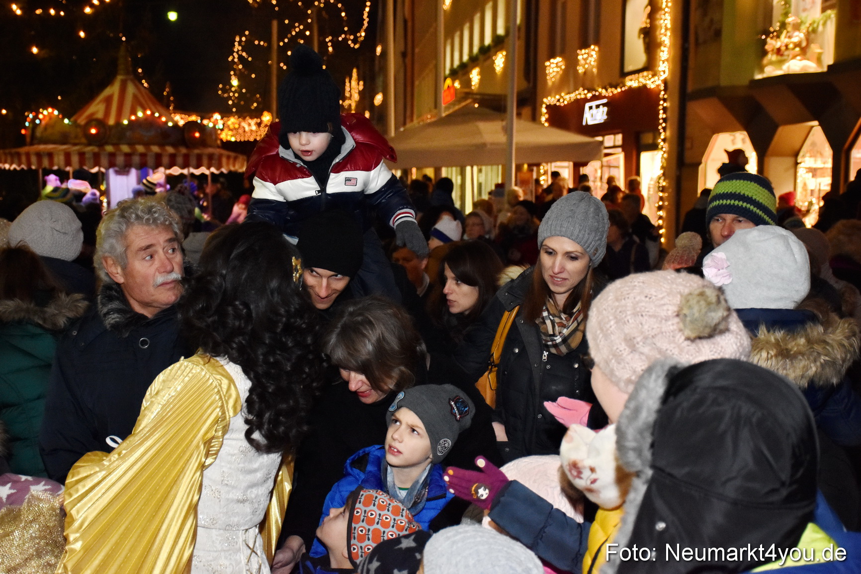 Weihnachtsmarkt Neumarkt 301117 0059