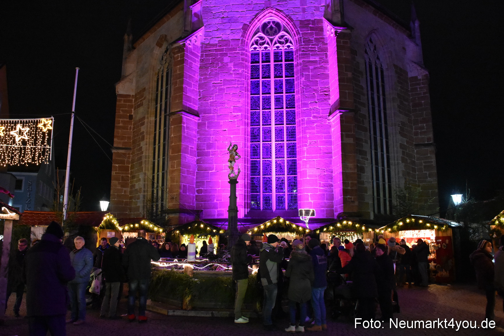 Weihnachtsmarkt Neumarkt 301117 0092