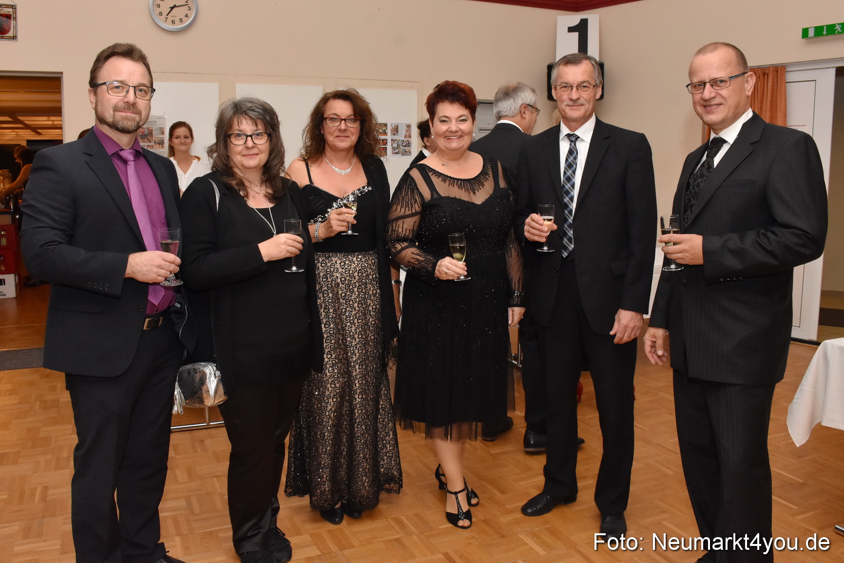 41 Herbstball Blau Silber ASV Neumarkt 0010