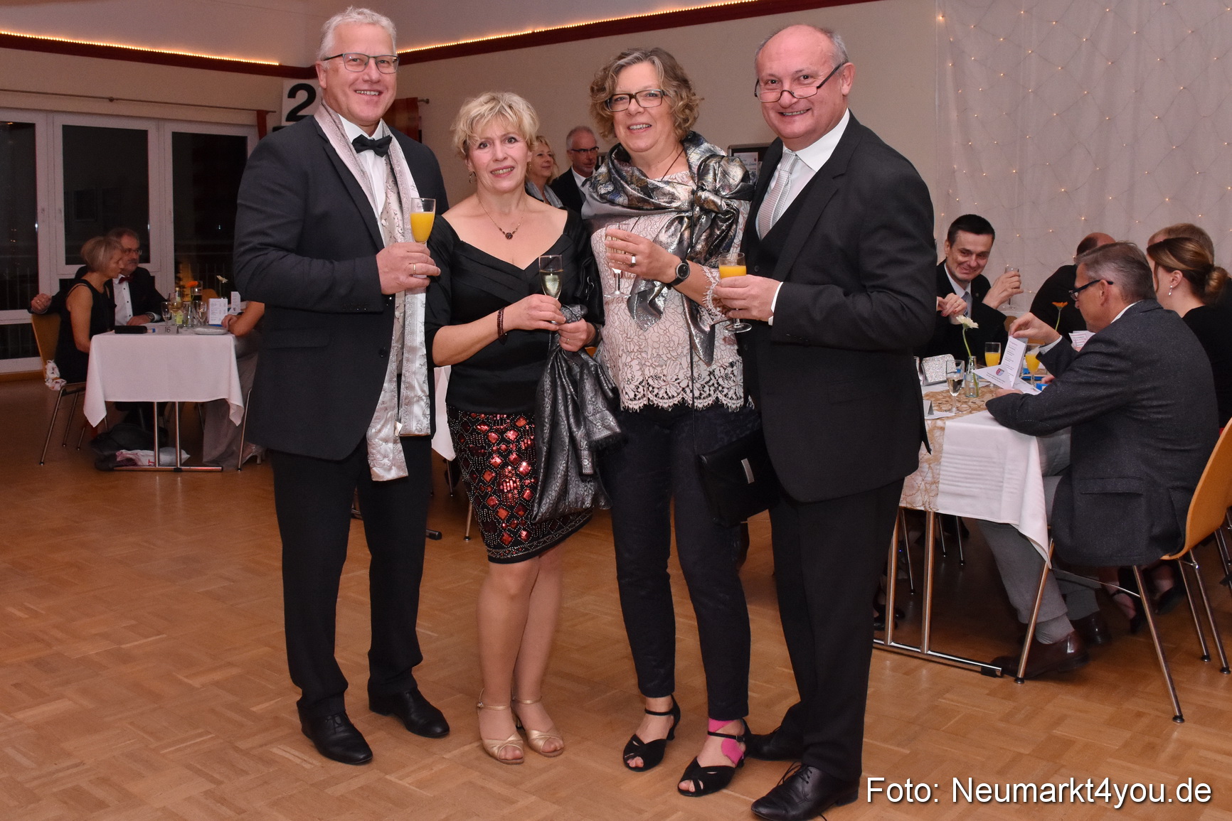 41 Herbstball Blau Silber ASV Neumarkt 0036