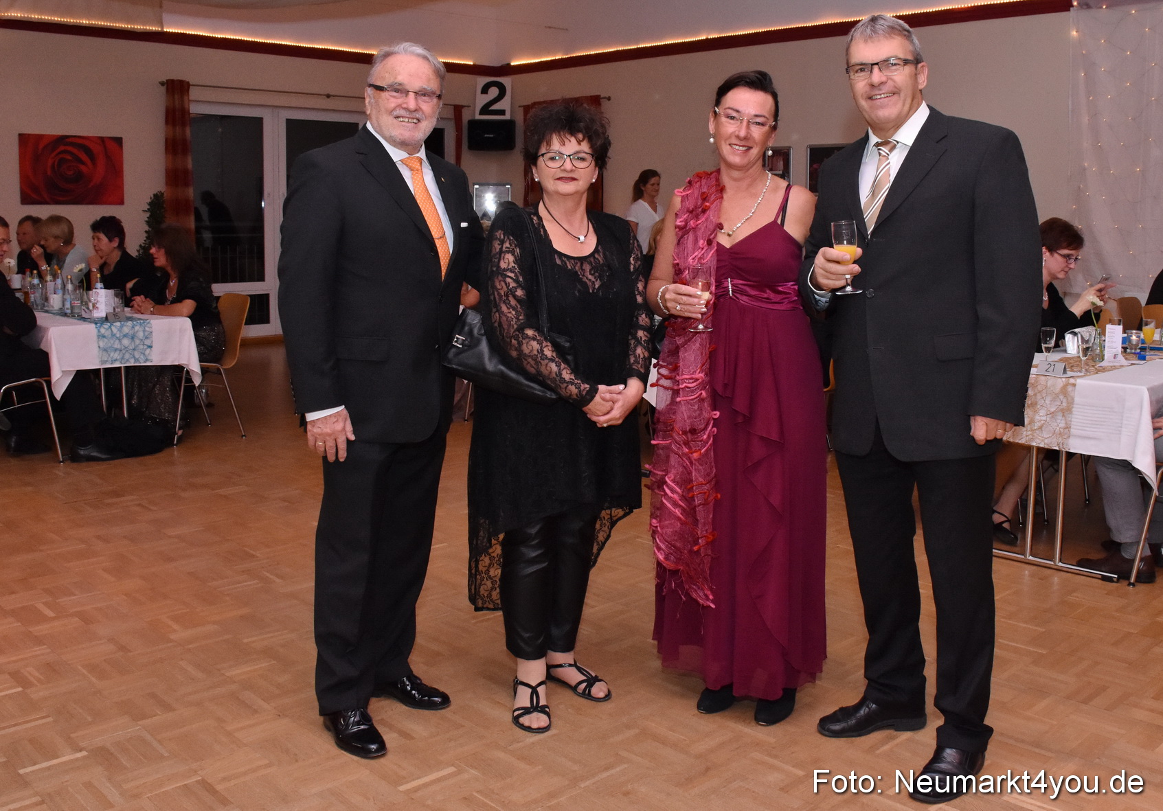 41 Herbstball Blau Silber ASV Neumarkt 0038