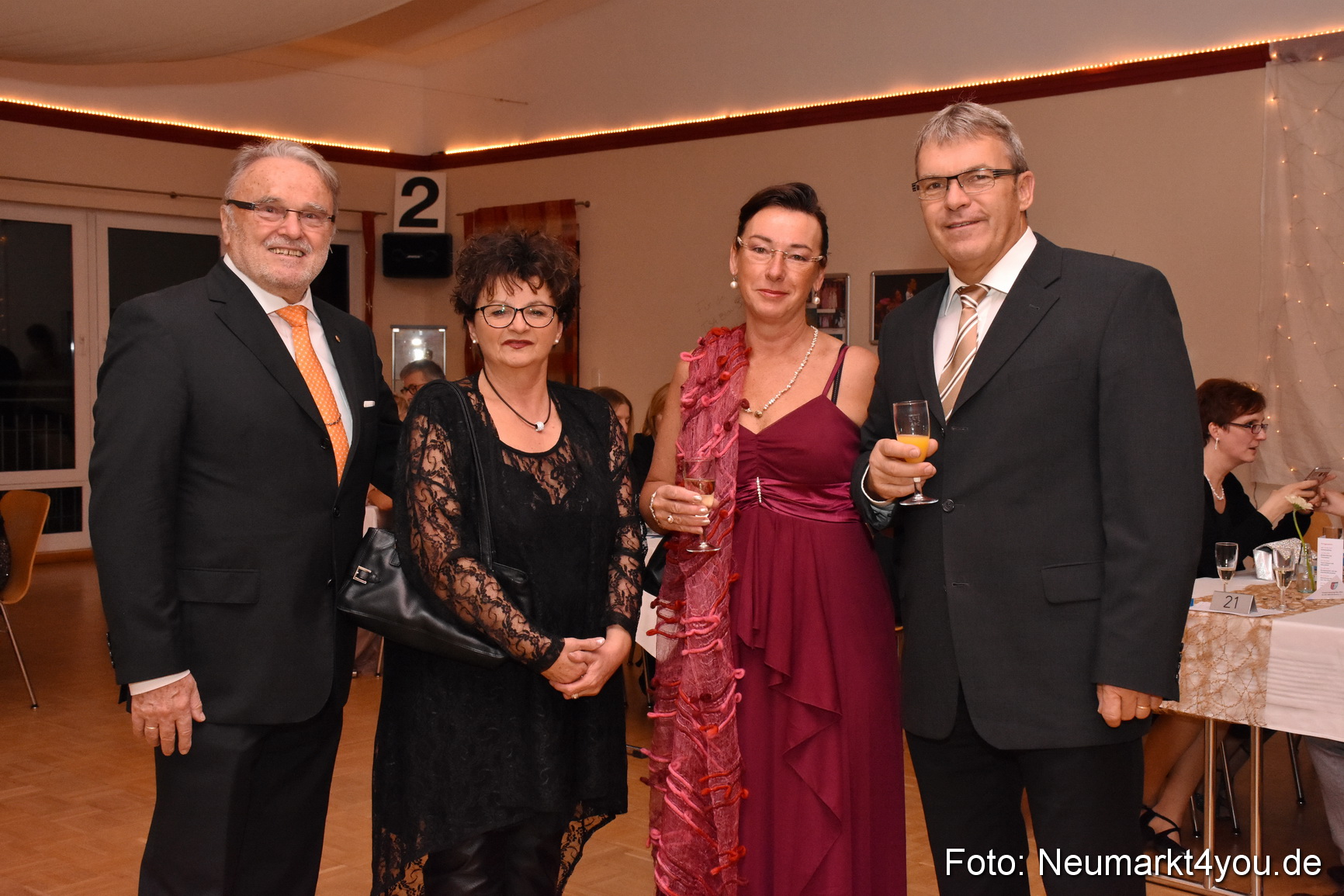 41 Herbstball Blau Silber ASV Neumarkt 0039