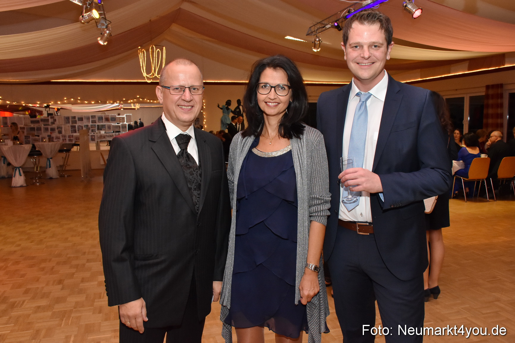 41 Herbstball Blau Silber ASV Neumarkt 0061