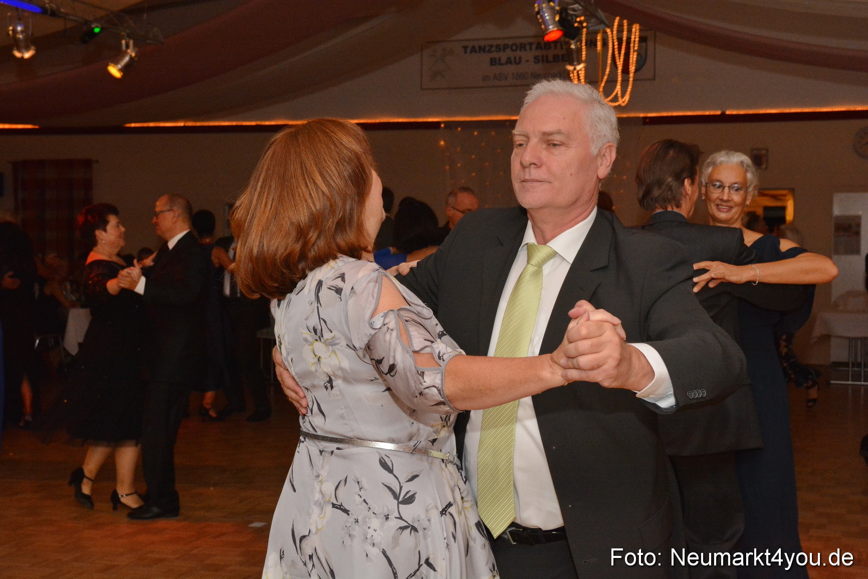 41 Herbstball Blau Silber ASV Neumarkt 0071