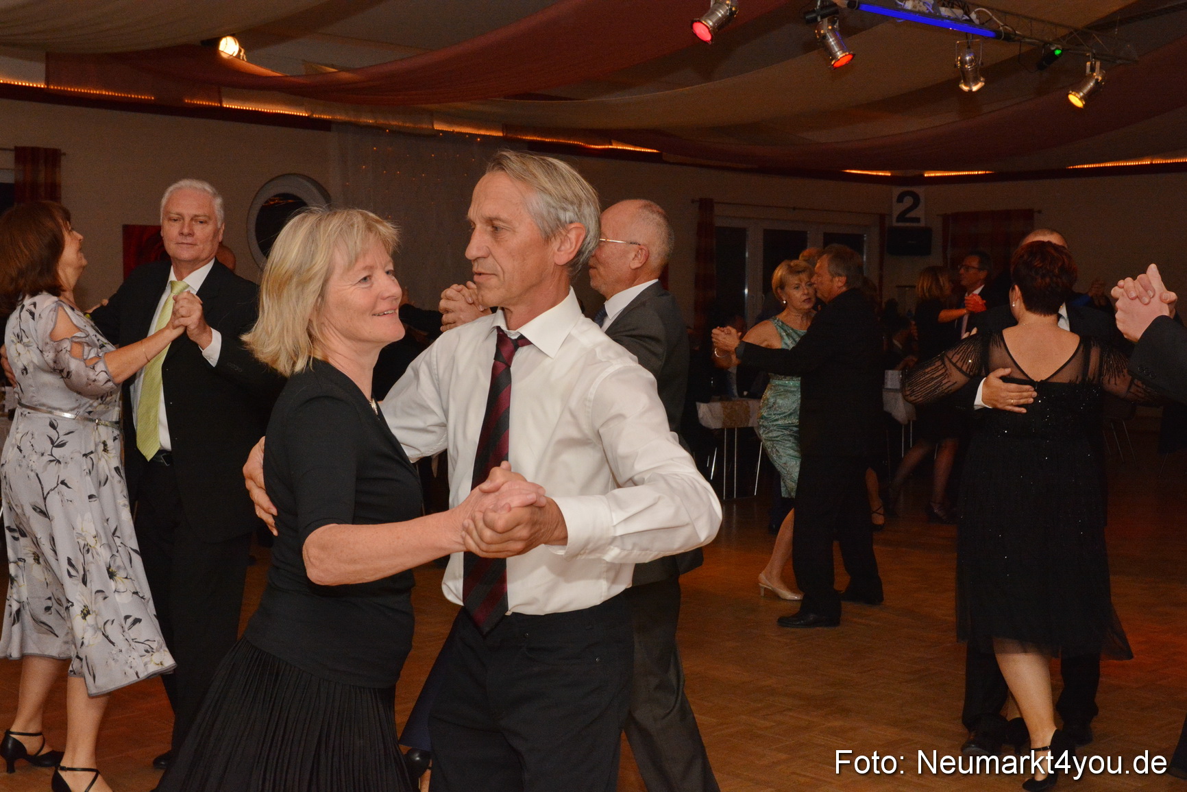 41 Herbstball Blau Silber ASV Neumarkt 0073