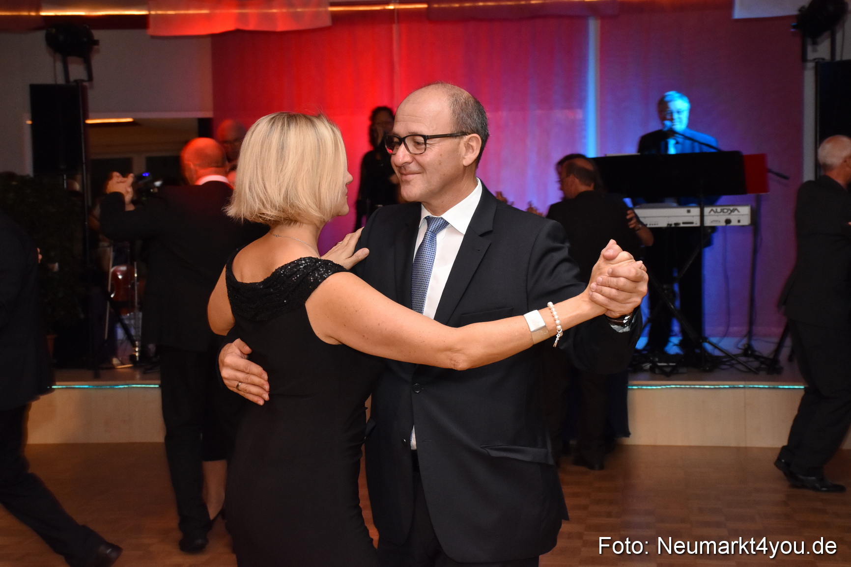 41 Herbstball Blau Silber ASV Neumarkt 0080