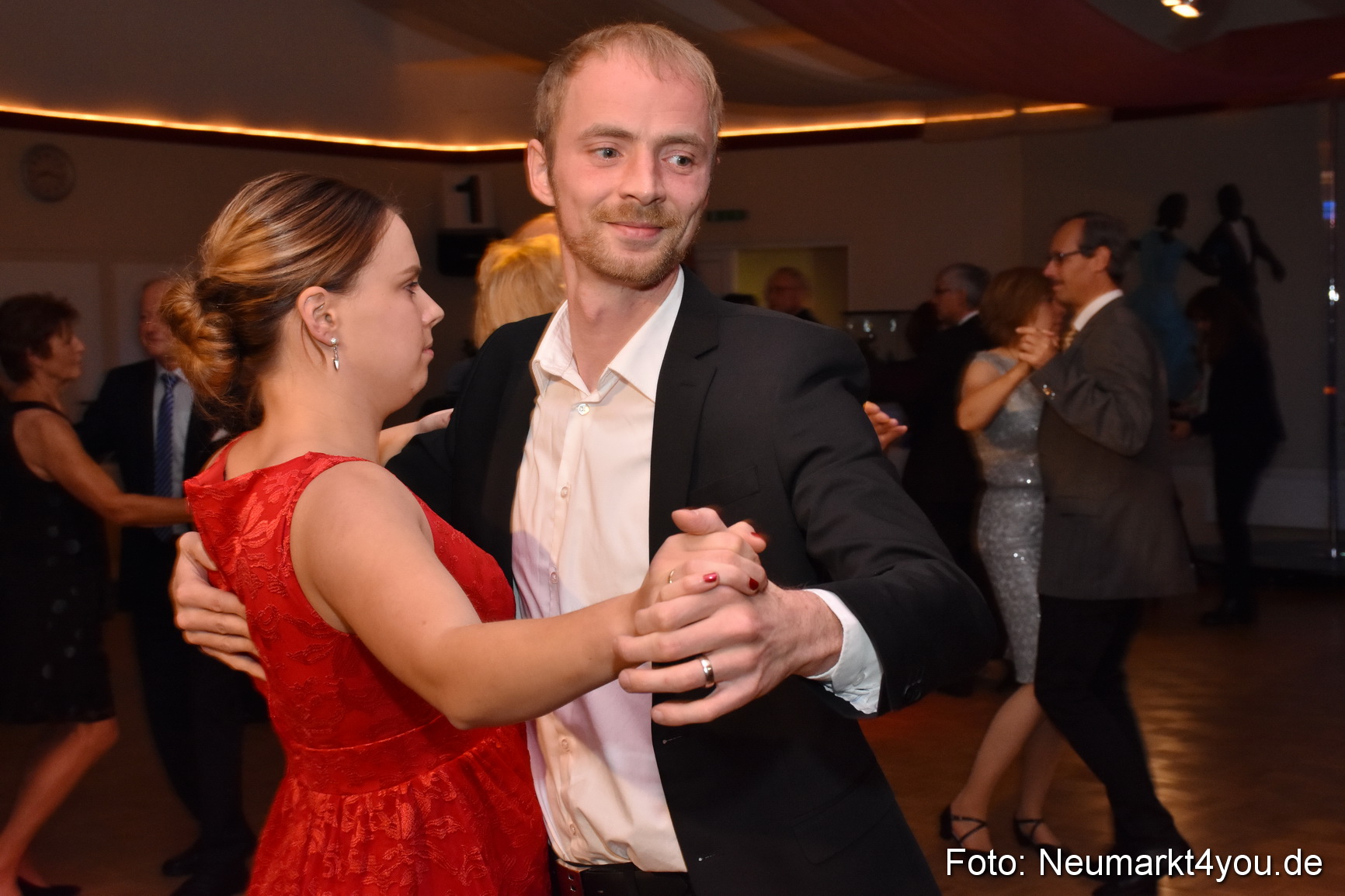 41 Herbstball Blau Silber ASV Neumarkt 0083