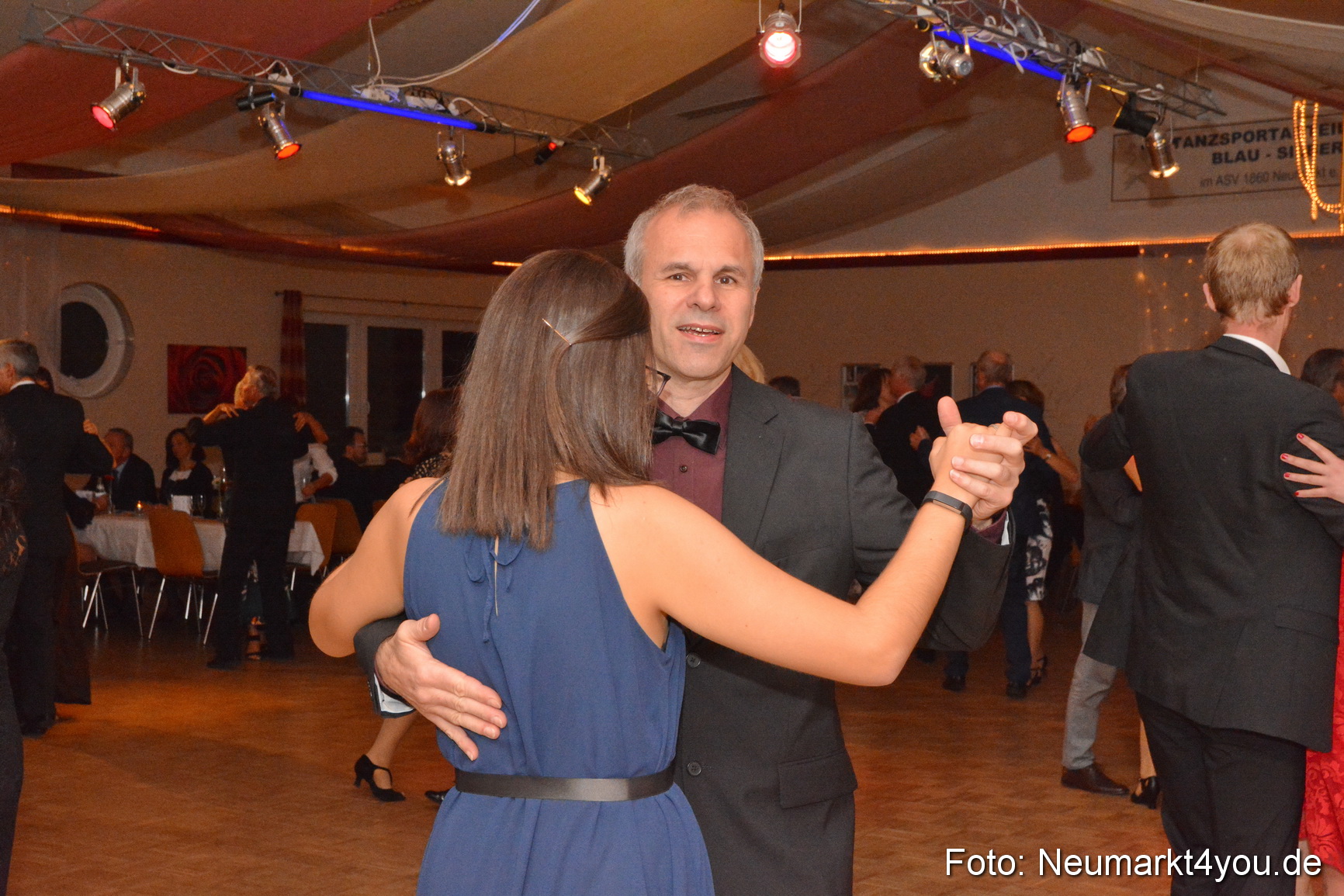 41 Herbstball Blau Silber ASV Neumarkt 0086