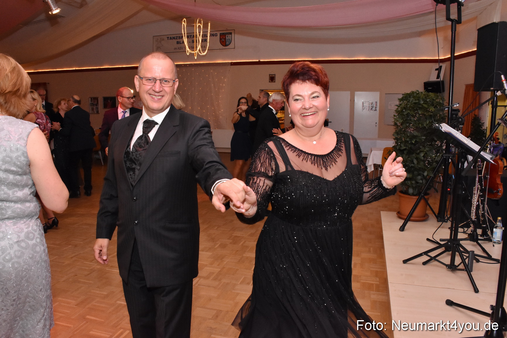 41 Herbstball Blau Silber ASV Neumarkt 0090