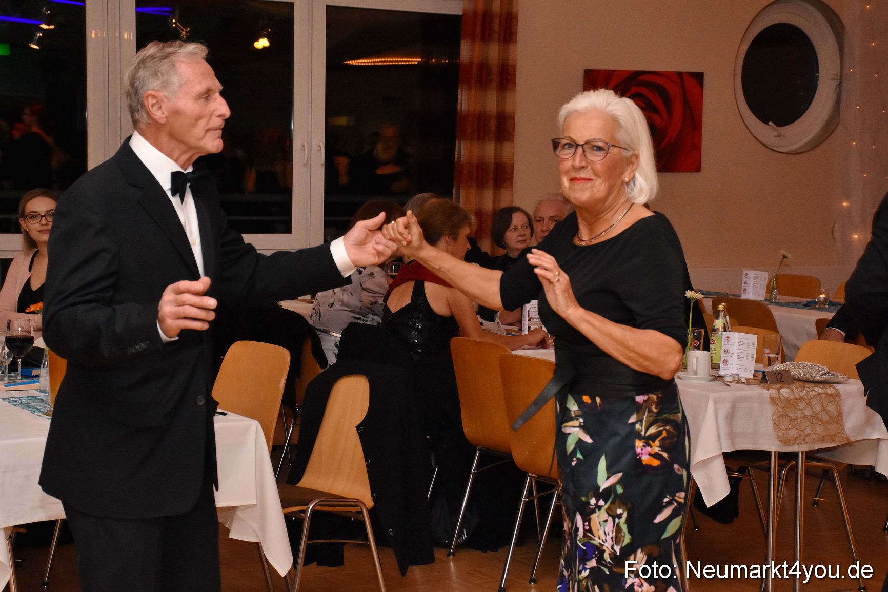 41 Herbstball Blau Silber ASV Neumarkt 0098