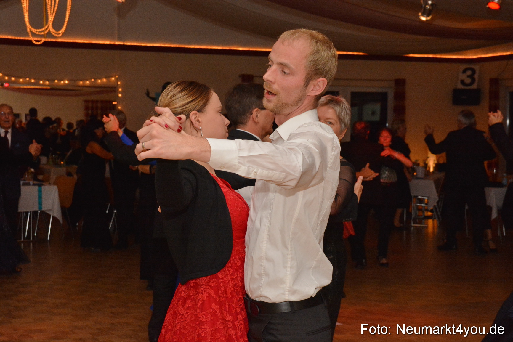 41 Herbstball Blau Silber ASV Neumarkt 0099