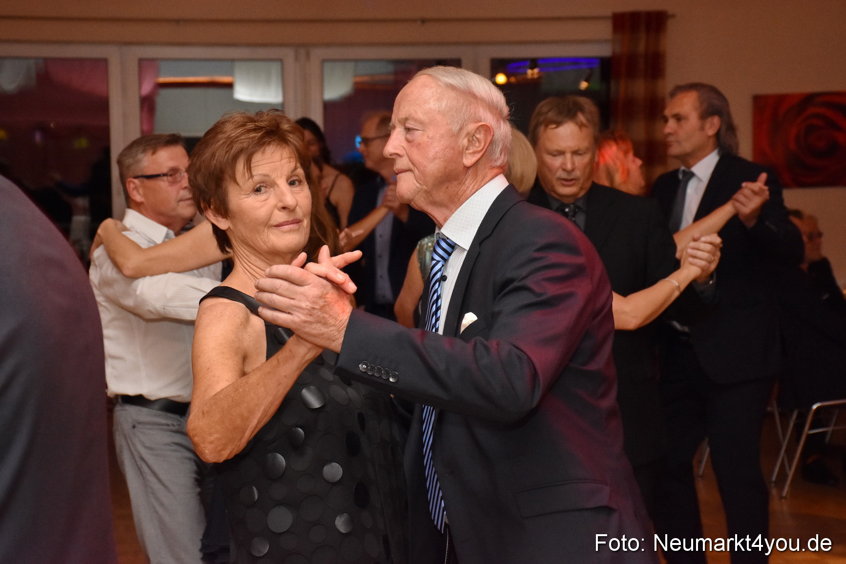 41 Herbstball Blau Silber ASV Neumarkt 0101